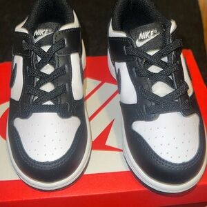 Nike panda dunks